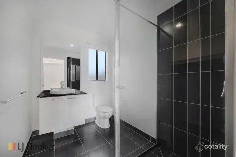 Property photo of 7 Celeste Street Mickleham VIC 3064