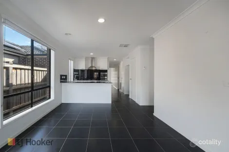 Property photo of 7 Celeste Street Mickleham VIC 3064