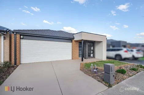Property photo of 7 Celeste Street Mickleham VIC 3064