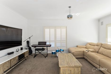 Property photo of 2 Eastern Avenue Shellharbour NSW 2529