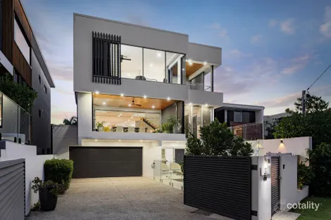 Property photo of 120 Brisbane Corso Fairfield QLD 4103