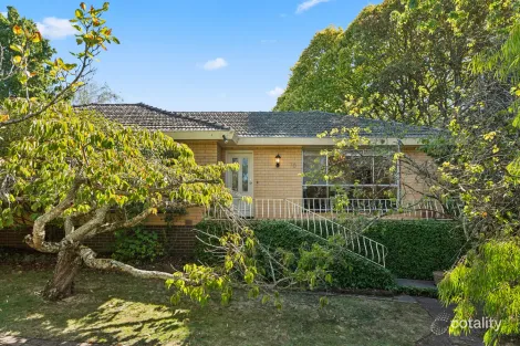 Property photo of 70 Bowen Street Camperdown VIC 3260