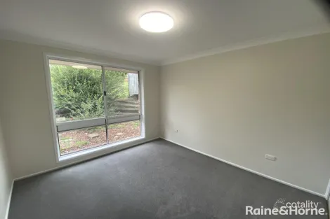 Property photo of 48 Sundew Circuit Orange NSW 2800