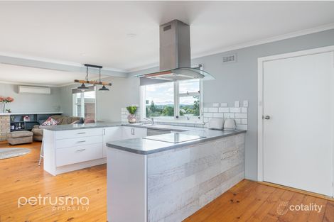 Property photo of 1/1 Cutana Parade Snug TAS 7054
