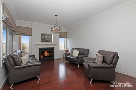 Property photo of 31 Wallaroo Way Doreen VIC 3754