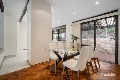 Property photo of 6 Margaret Crescent Lugarno NSW 2210