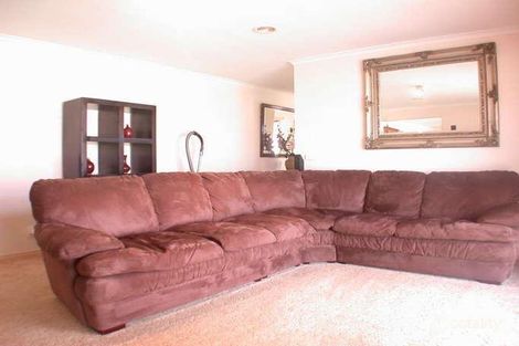 Property photo of 8 Cornwell Crescent Cranbourne East VIC 3977