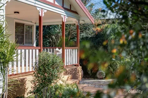 Property photo of 46 Geoffrey Street Mount Lofty QLD 4350