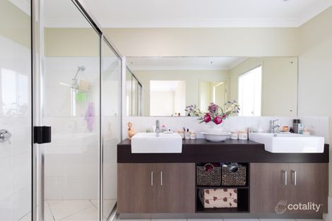 Property photo of 13 Lady Nelson Drive Eli Waters QLD 4655