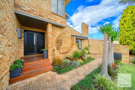 Property photo of 4 Wilson Place Spencer Park WA 6330