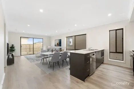 Property photo of 30 Bainbridge Road Manor Lakes VIC 3024