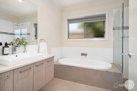 Property photo of 30 Evergreen Drive Alfredton VIC 3350
