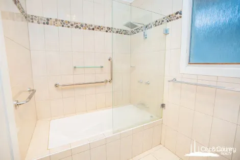 Property photo of 2 South Down Avenue Happy Valley QLD 4825