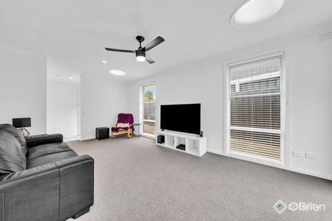 Property photo of 1/111 Rosemary Crescent Frankston North VIC 3200