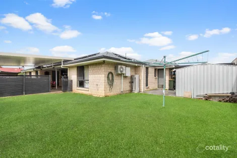 Property photo of 31 Cairns Crescent Deception Bay QLD 4508