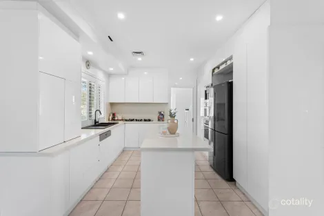 Property photo of 30 Hampton Crescent Prospect NSW 2148