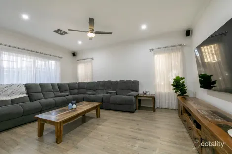 Property photo of 60 Ramnet Circuit Munno Para SA 5115