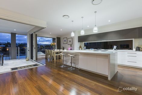 Property photo of 18 Quayside Drive Helensvale QLD 4212