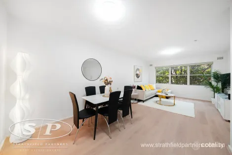 Property photo of 4/29-31 Marlene Crescent Greenacre NSW 2190