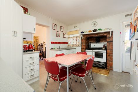 Property photo of 2 Muirhead Street Castlemaine VIC 3450