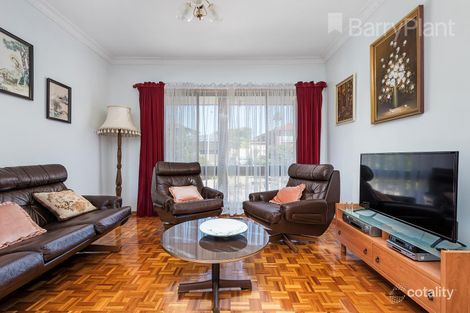Property photo of 12 Chiswick Court Endeavour Hills VIC 3802