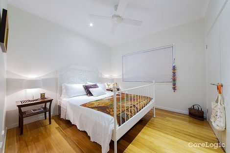 Property photo of 7 Grattan Terrace Wynnum QLD 4178