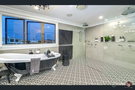 Property photo of 15 Huon Crescent Runaway Bay QLD 4216