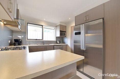 Property photo of 4 Jindalee Gardens Cranbourne West VIC 3977