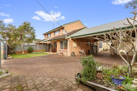 Property photo of 2/4 Emily Street Marks Point NSW 2280