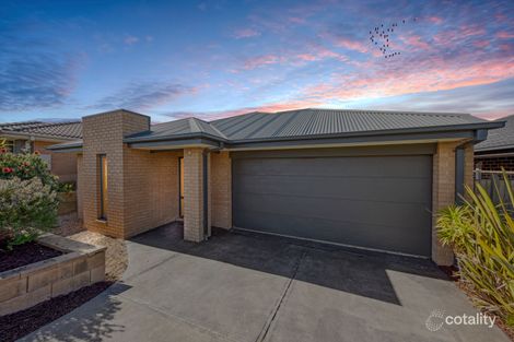 Property photo of 5 Embling Street Pakenham VIC 3810
