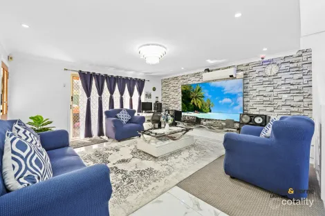 Property photo of 2/12 Kitson Place Minto NSW 2566