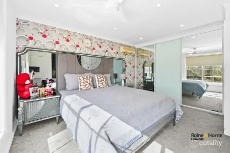 Property photo of 2/12 Kitson Place Minto NSW 2566