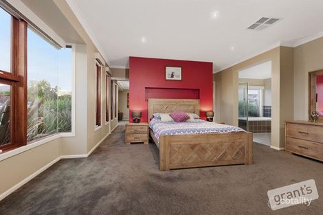 Property photo of 19 Marbelia Drive Berwick VIC 3806