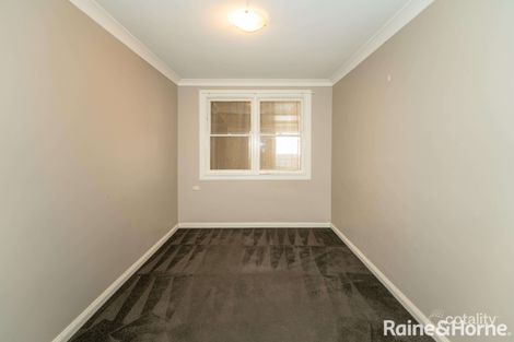 Property photo of 2 Hunter Street Mount Austin NSW 2650