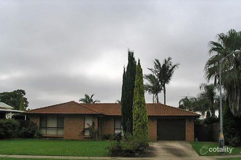 Property photo of 22 Dalpra Crescent Bossley Park NSW 2176