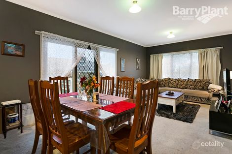 Property photo of 10 Diosma Court Narre Warren VIC 3805