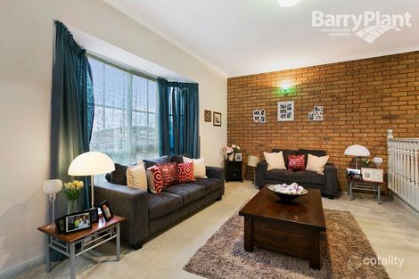 Property photo of 10 Diosma Court Narre Warren VIC 3805
