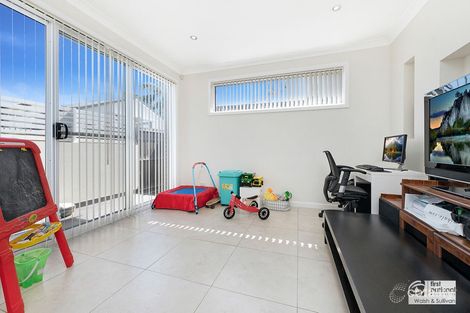 Property photo of 2/54B Binalong Road Old Toongabbie NSW 2146