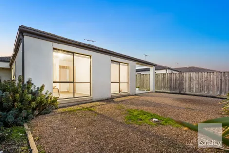 Property photo of 14 Giverny Close Burnside Heights VIC 3023