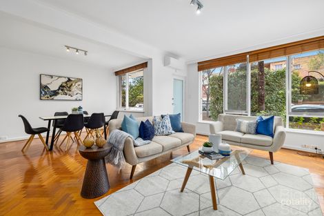 2/7 Tennyson St, Elwood, VIC 3184