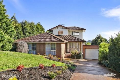 Property photo of 12 Deepdale Grove Mooroolbark VIC 3138