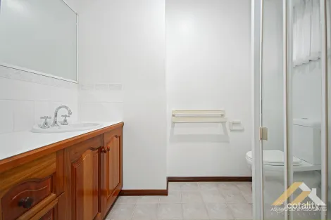 Property photo of 22 Marrah Drive Wy Yung VIC 3875