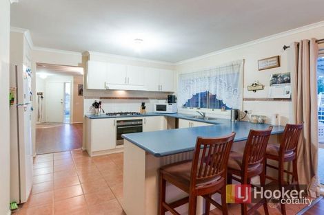 Property photo of 33 Leigh Drive Pakenham VIC 3810