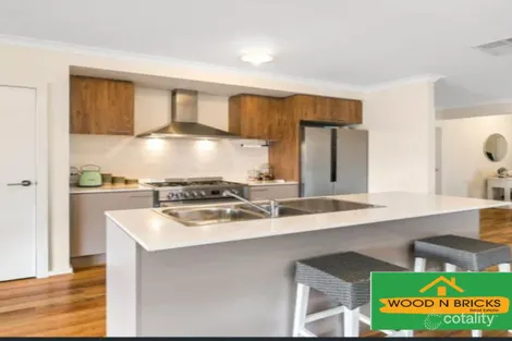 Property photo of 36 Light Horse Circuit Sunbury VIC 3429