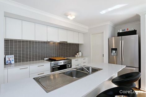 Property photo of 71 Eliburn Drive Cranbourne East VIC 3977