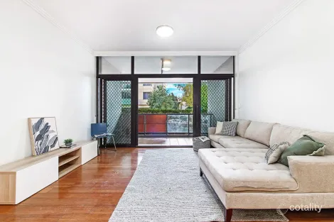 1/2 Nina Gray Ave, Rhodes, NSW 2138