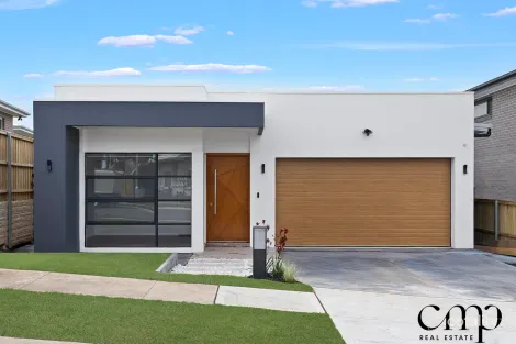 24 Binshaw Cres, Menangle Park, NSW 2563