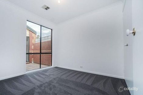 Property photo of 9 Haite Place Roxburgh Park VIC 3064