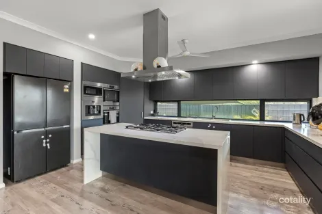 Property photo of 1 Bargas Link Bilingurr WA 6725