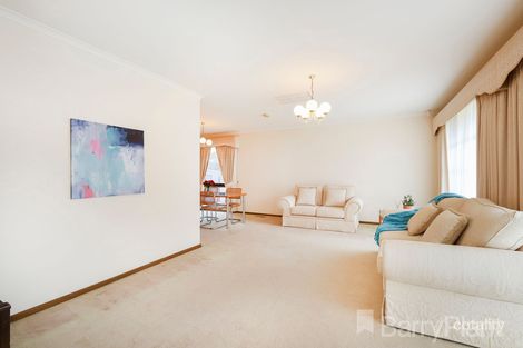 Property photo of 5 Sinclair Court Attwood VIC 3049